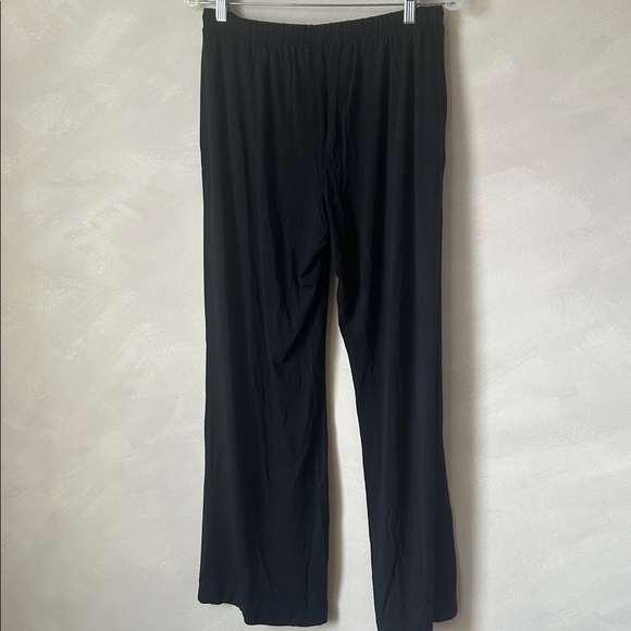 EBERJEY GISELE EVERYDAY STRAIGHT LEG PANT black size medium - Picture 9 of 11